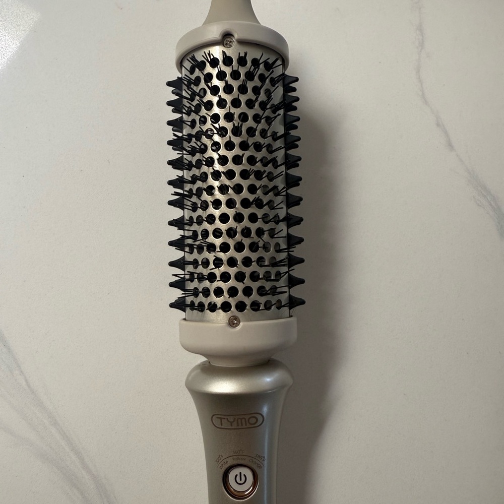 TYMO STYLUX thermal blow out brush. Hair Styling Brush in Silver and Black
